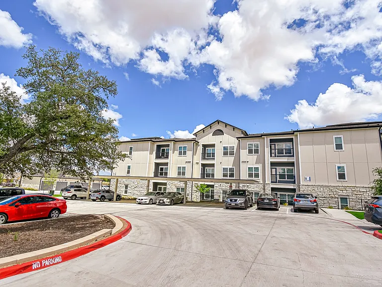 Aspire at Live Oak — Photo 20