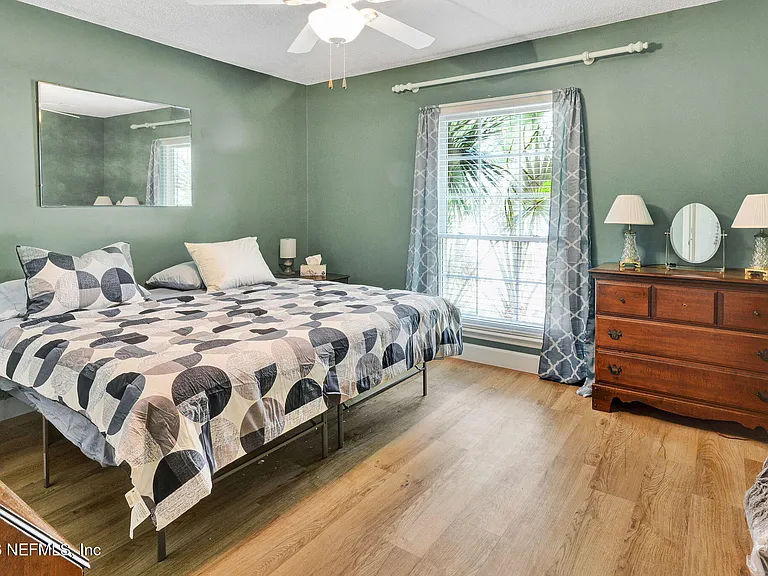952 Blackberry Ln — Photo 20