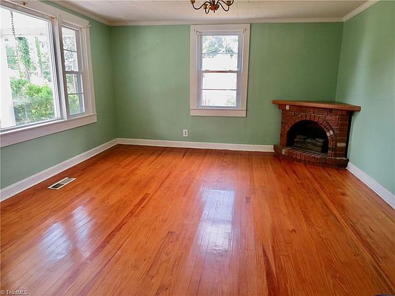 2nd image of 627 Morehead St