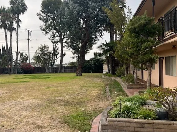 14231 Springdale St APT 12, Westminster, CA 92683