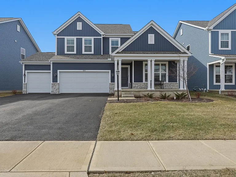 868 Centerbeam Ave — Photo 2