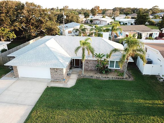 2nd image of 34 Wisteria Dr