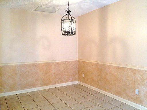 5th image of 1034 Manor Dr