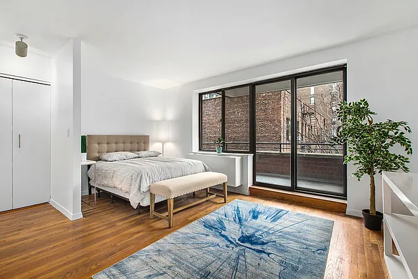 Sold by Compass | media 3