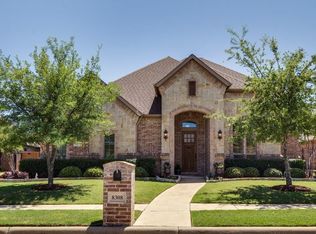 8308 Oak Knoll Dr, North Richland Hills, TX 76182