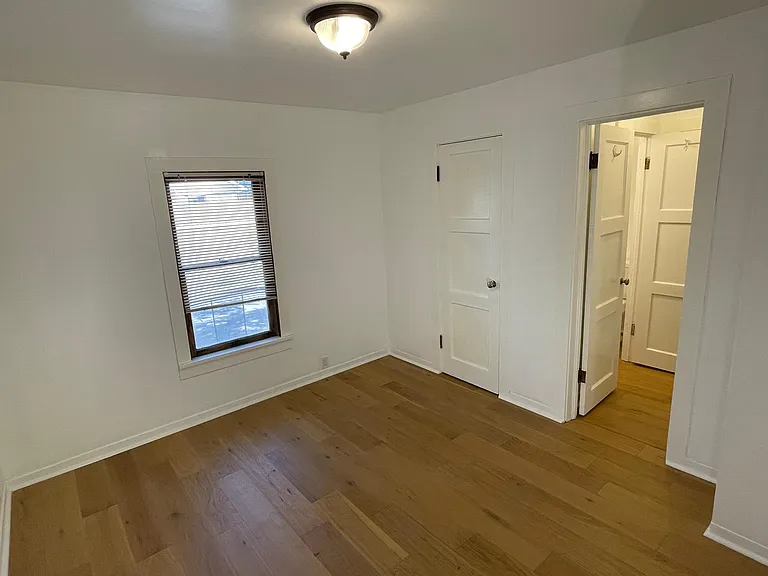 409 S 3rd St — Photo 7