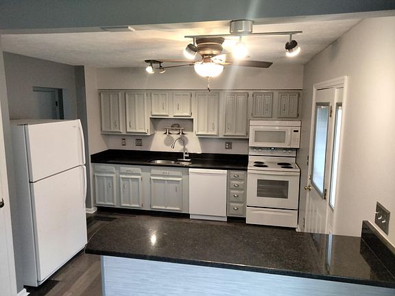 2nd image of 5863 Brushwood Ct