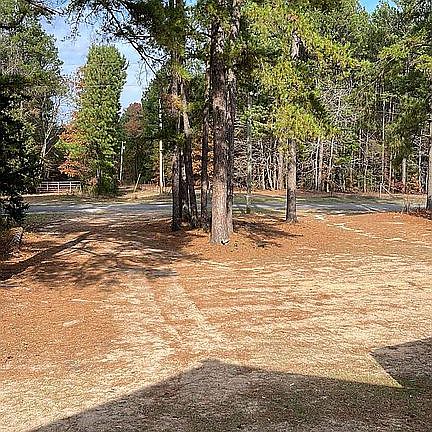 2nd image of 147 Whispering Pines Trl