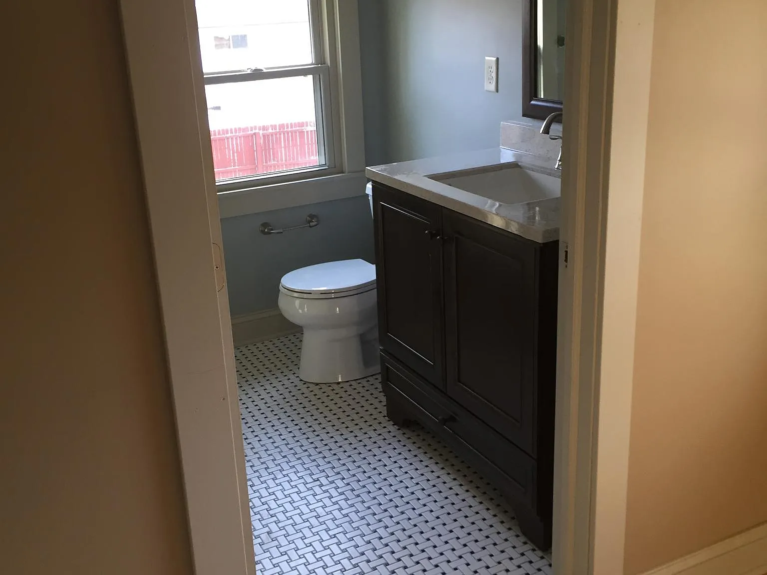 835 Mohawk St — Photo 3