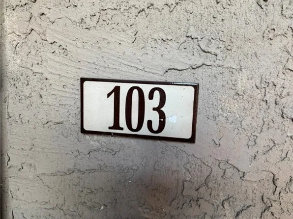 4965 Indian River Dr Unit 103, Las Vegas, NV 89103
