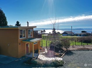 494 La Bella Vista Way, Freeland, WA 98249