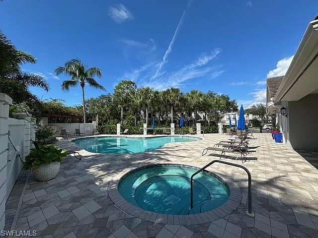 3 bed, 2.0 bath, 2105 sqft, $4,900 — Photo 4