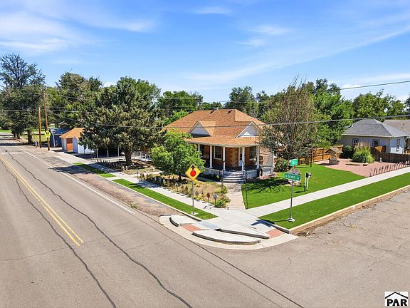 3rd image of 601 7th St