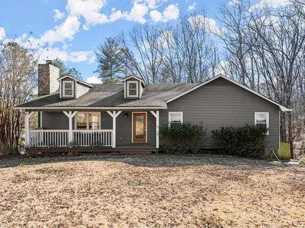 306 Hill Crest Cir, Woodstock, GA 30188