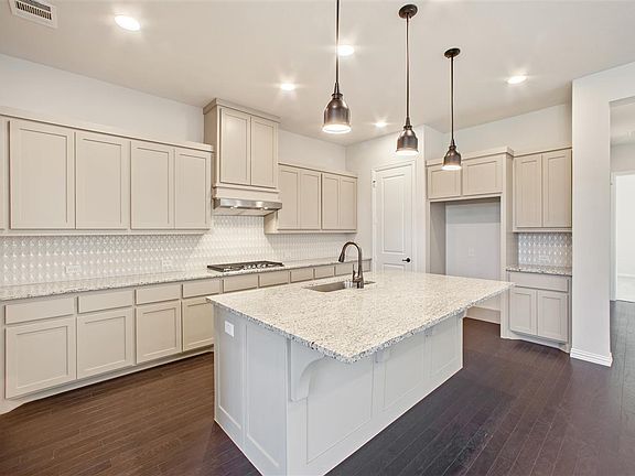 5th image of 1103 Hampstead Ln #Yqaqmw