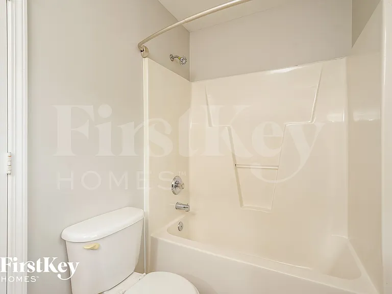 3760 Thornaby Cir — Photo 16