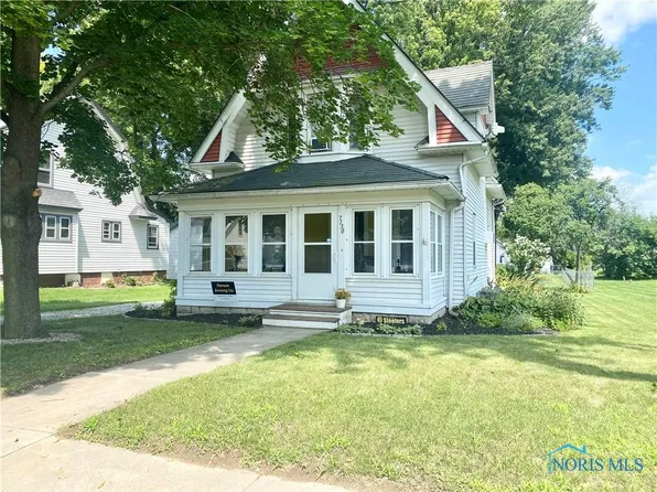 7130 Hall St, Holland, OH 43528