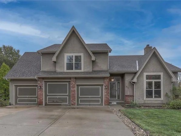 512 Hardwick Cir, Liberty, MO 64068