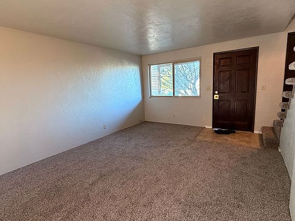 3rd image of 1005 Prescott Ln