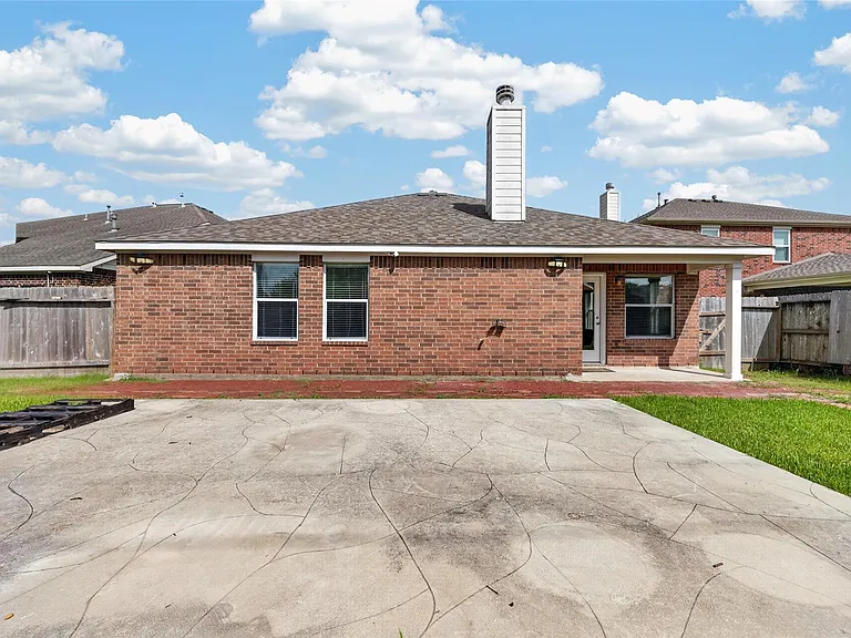 2606 Cypress Springs Dr — Photo 35
