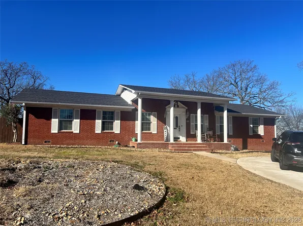 1901 Mockingbird Ln, McAlester, OK 74501