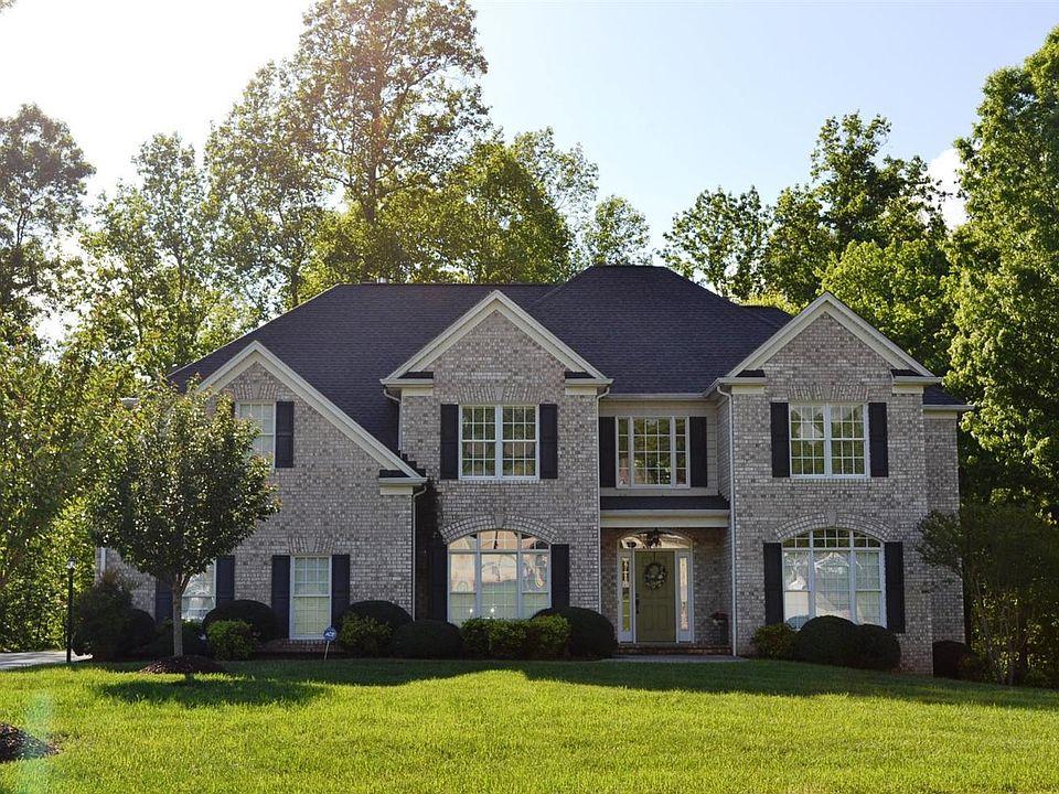 1st image of 100 Waterton Dr