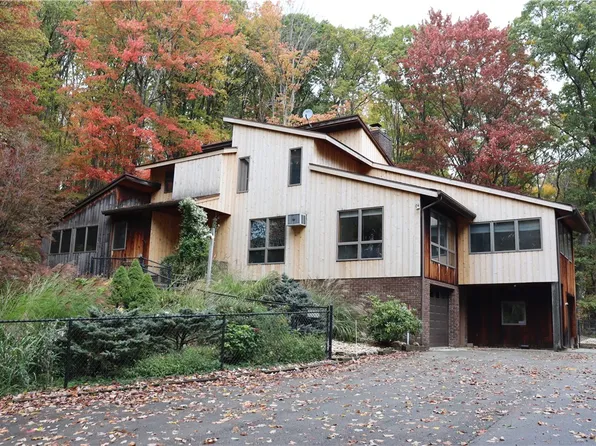 232 Red Arrow Rd, Ligonier, PA 15658