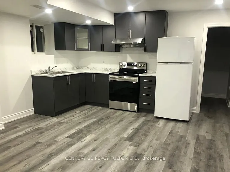 39 Little Britain Cres #BASEMENT — Photo 2