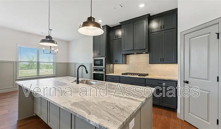 1221 Mammoth St — Photo 42