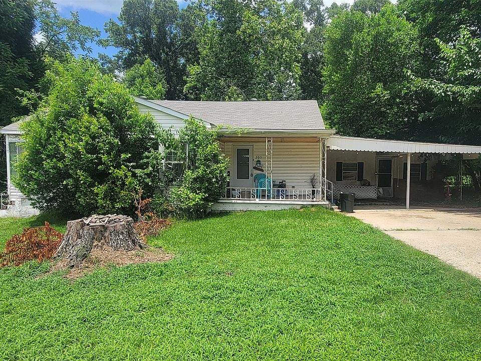 1st image of 205 Beck St