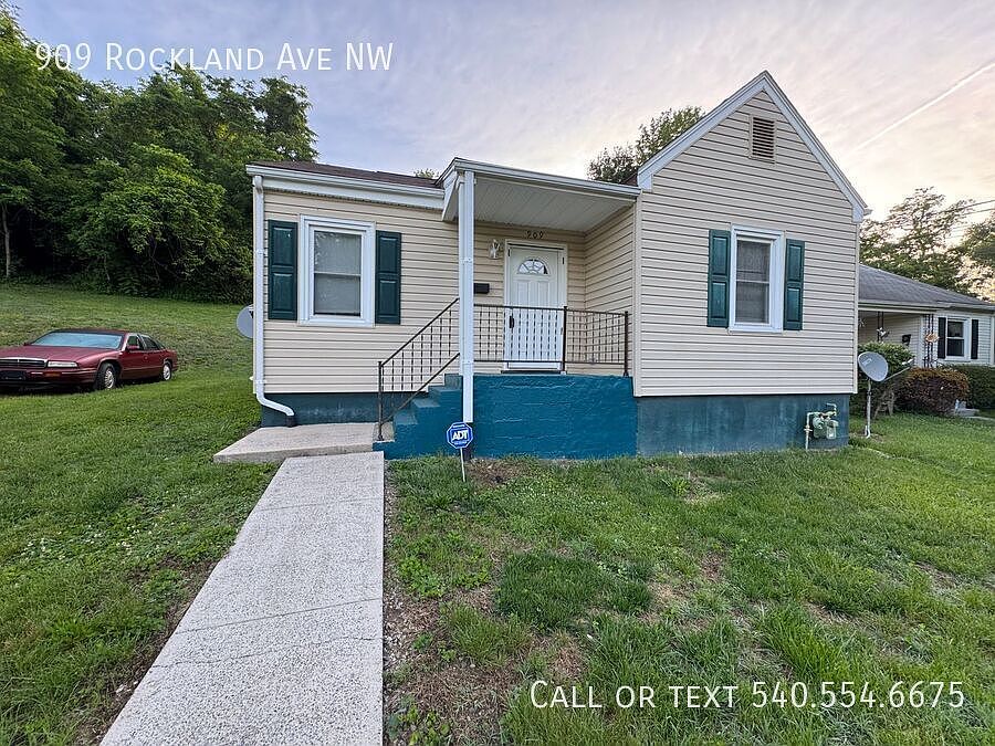 1st image of 909 Rockland Ave NW