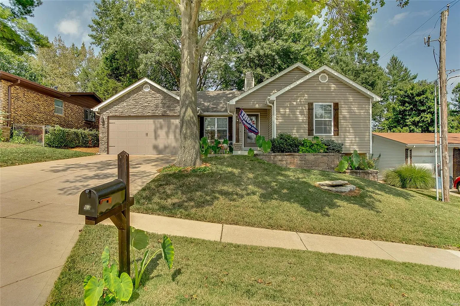 63 Deer Lodge Dr photo 1
