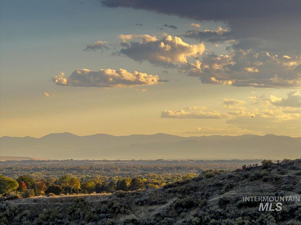 1st image of 5735 N Willow Creek Rd