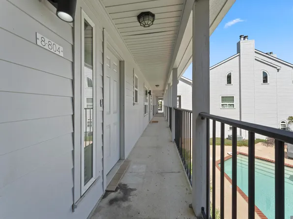 3330 Willard St APT 804, Baton Rouge, LA 70802