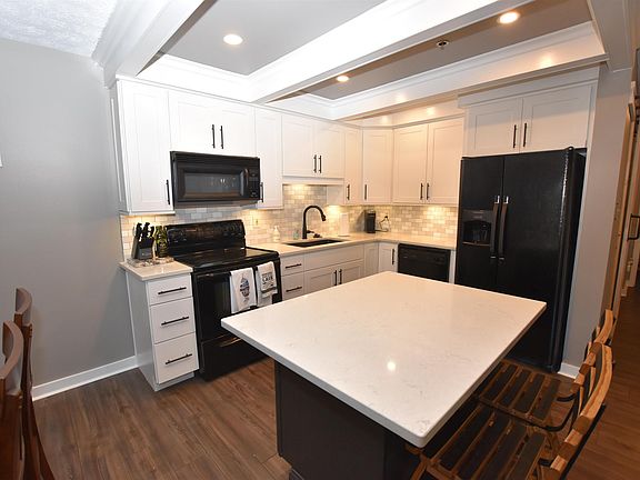 4th image of 4104 E Eagle Bay Dr #53