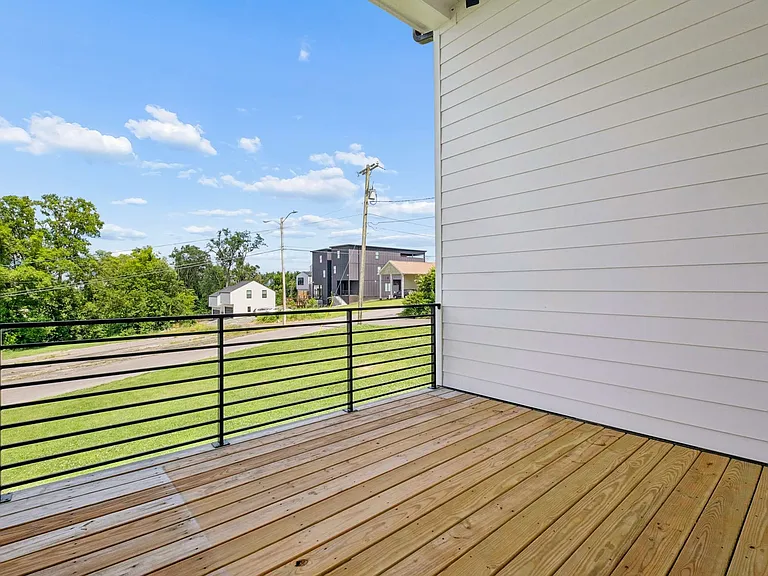 2225 Herman St — Photo 11
