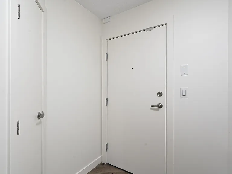 333 22nd Ave SW #106 — Photo 7
