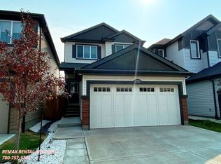 20743 99b Ave NW, Edmonton, AB T5T7N1