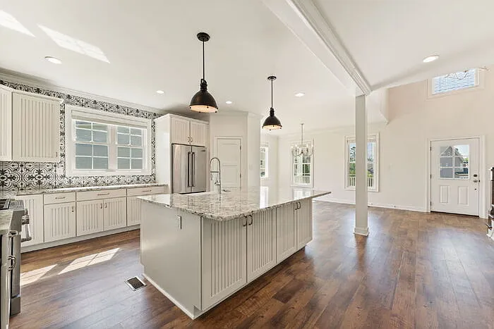 15400 Adelay Ct — Photo 8