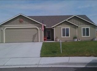 5104 S Desert Dove Loop, West Richland, WA