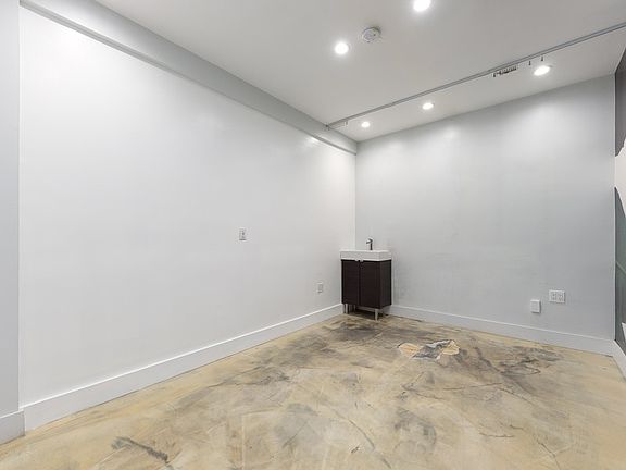 4th image of 2172 Flatbush Ave