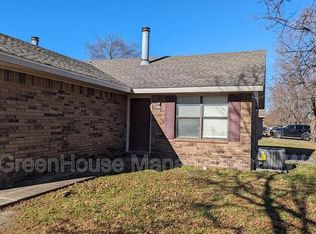 4410 W Franciscan Trl, Fayetteville, AR 72704