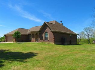 3002 County Road 290, Angleton, TX 77515