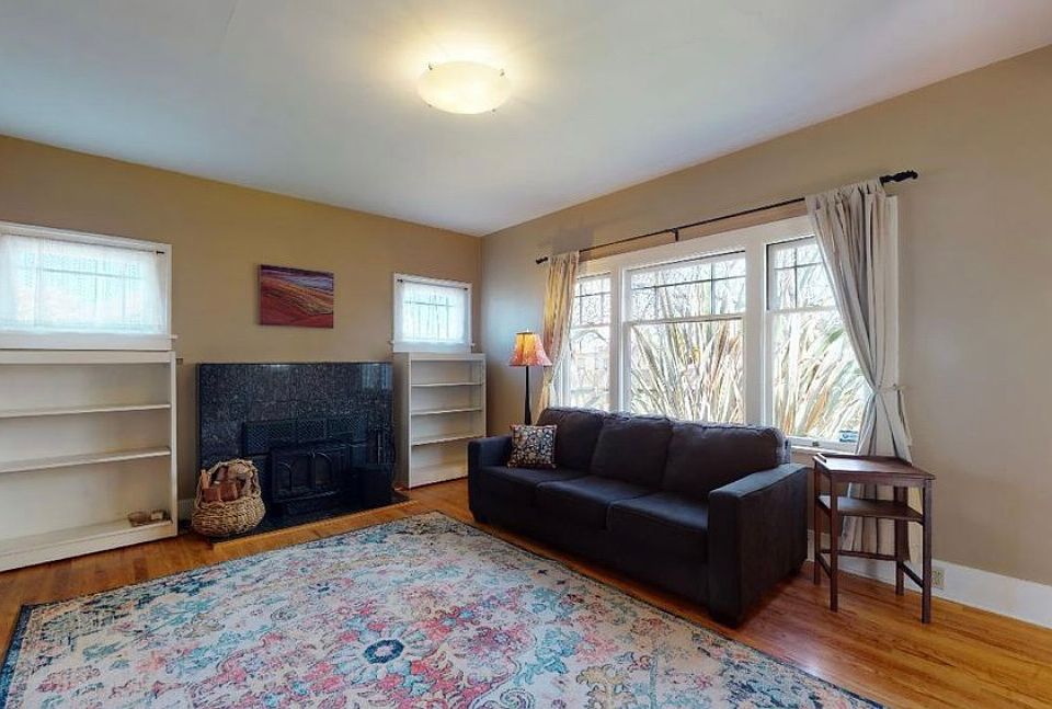 1st image of 2202 I St