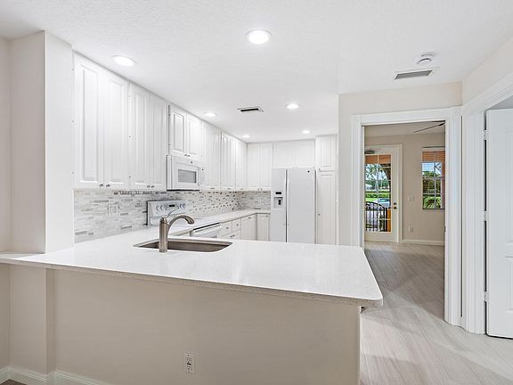 4th image of 1856 Jeaga Drive