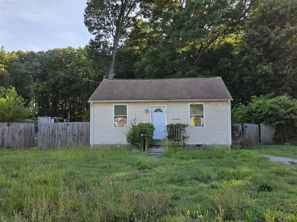 5301 Roanoke Ave, Newport News, VA 23605