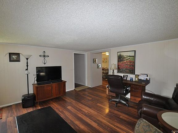 3rd image of 826 N Maplewood Ave