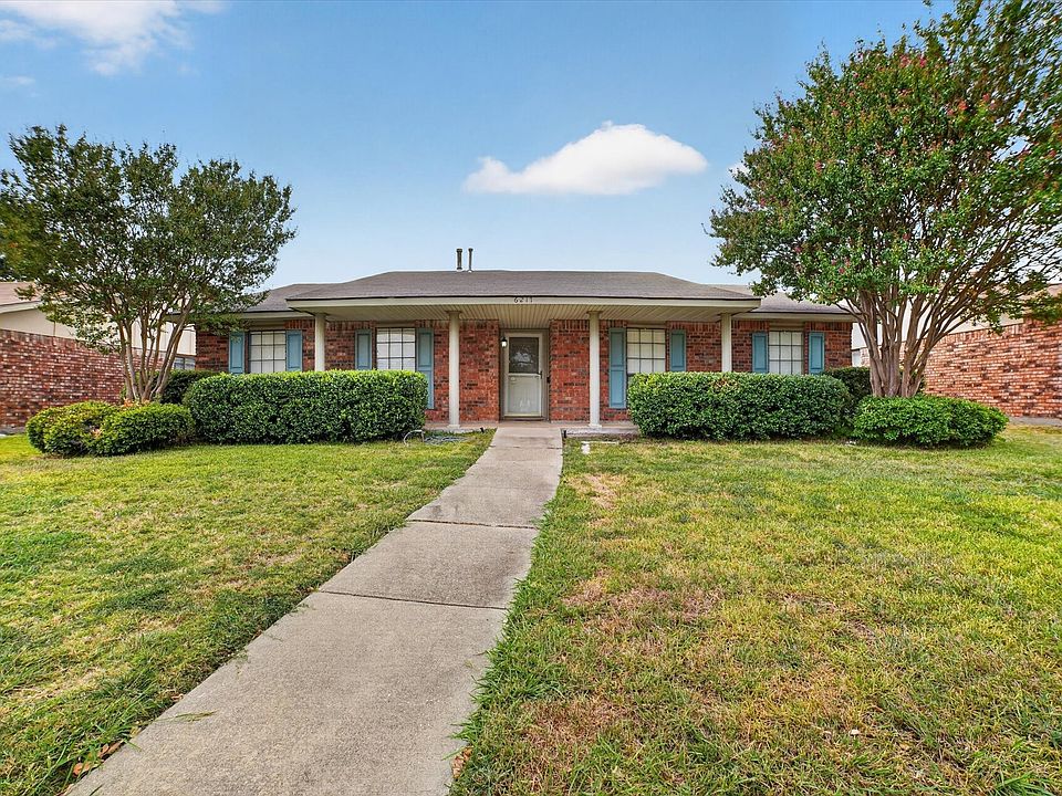 1st image of 6217 Fallbrook Dr
