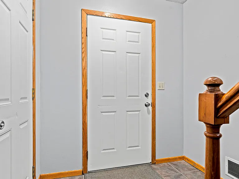 11874 Jonquil St NW — Photo 3