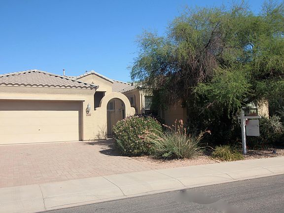 2nd image of 1324 E PRICKLY PEAR Drive E